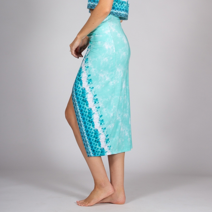 model wearing Salt Life Mirage Skirt SLJ4096 Aruba Blue Left Side