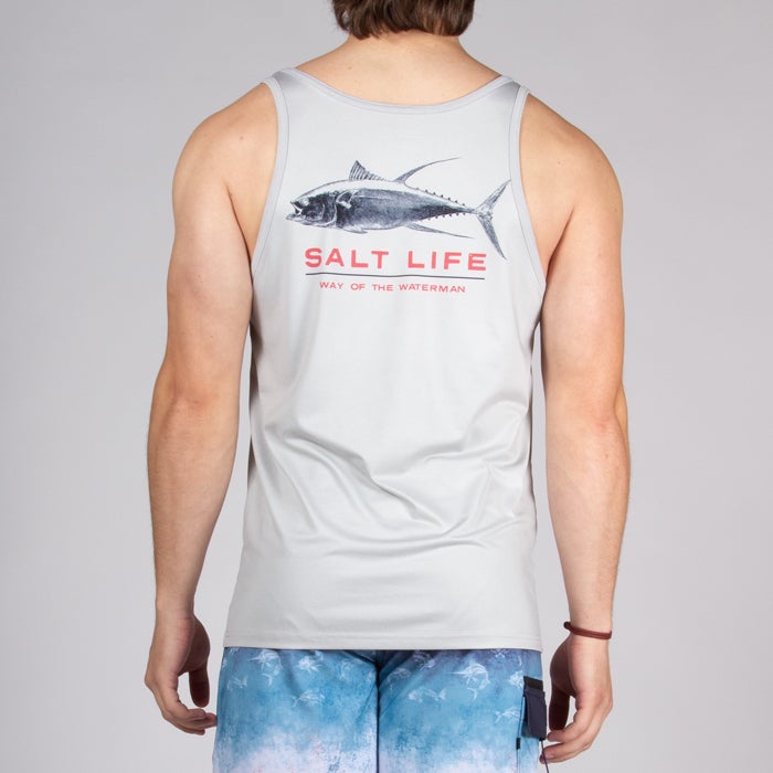 Model wearing Salt Life Mens Deep Ventures Performance Tank Top SLM6351 Mist grey heather Back