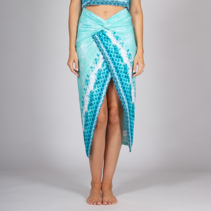 model wearing Salt Life Mirage Skirt SLJ4096 Aruba Blue Front 