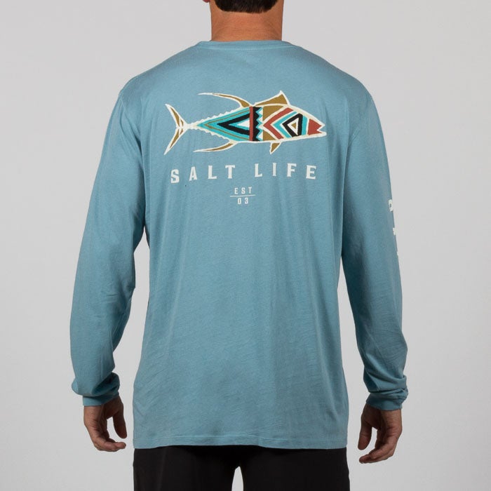 Model wearing Salt Life Tribal Finz LS Mens Tee SLM30235 Sea Green Back