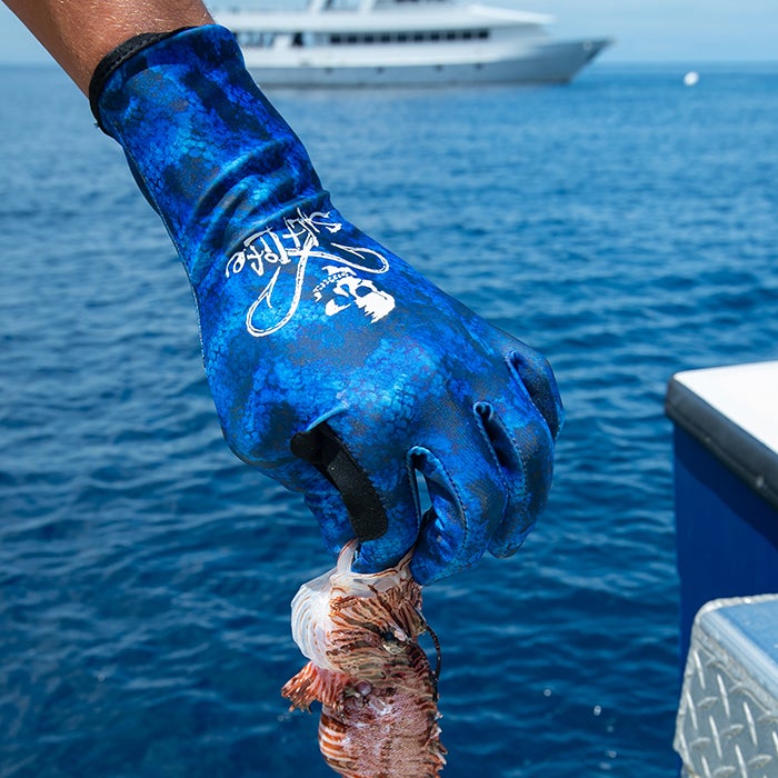 Salt Life Water Scales Fishing Glove SLA901 Blue Top